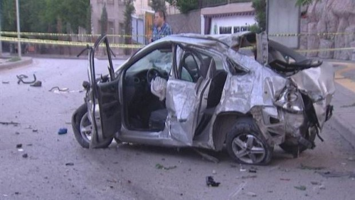 Ankara\'da Trafik Kazası: 3 Ölü, 2 Yaralı