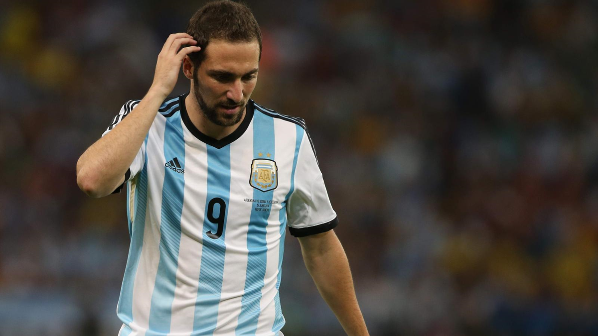 Barcelona\'nın Higuain ile Anlaştığı İddia Edildi