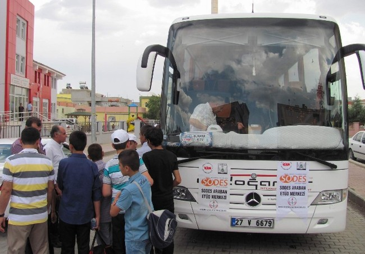 Araban\'da Başarılı Öğrenciler Gezi ile Ödüllendirildi