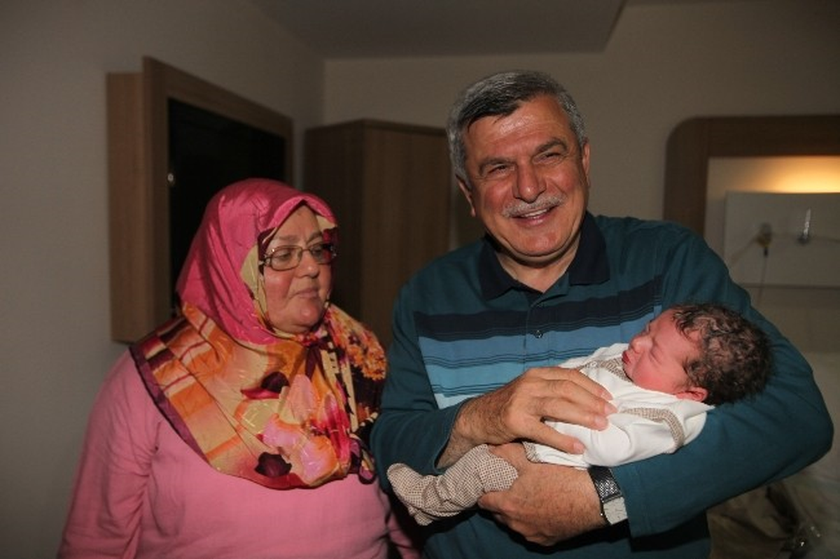 Başkan Karaosmanoğlu\'nun 12. Torunu Dünyaya Geldi