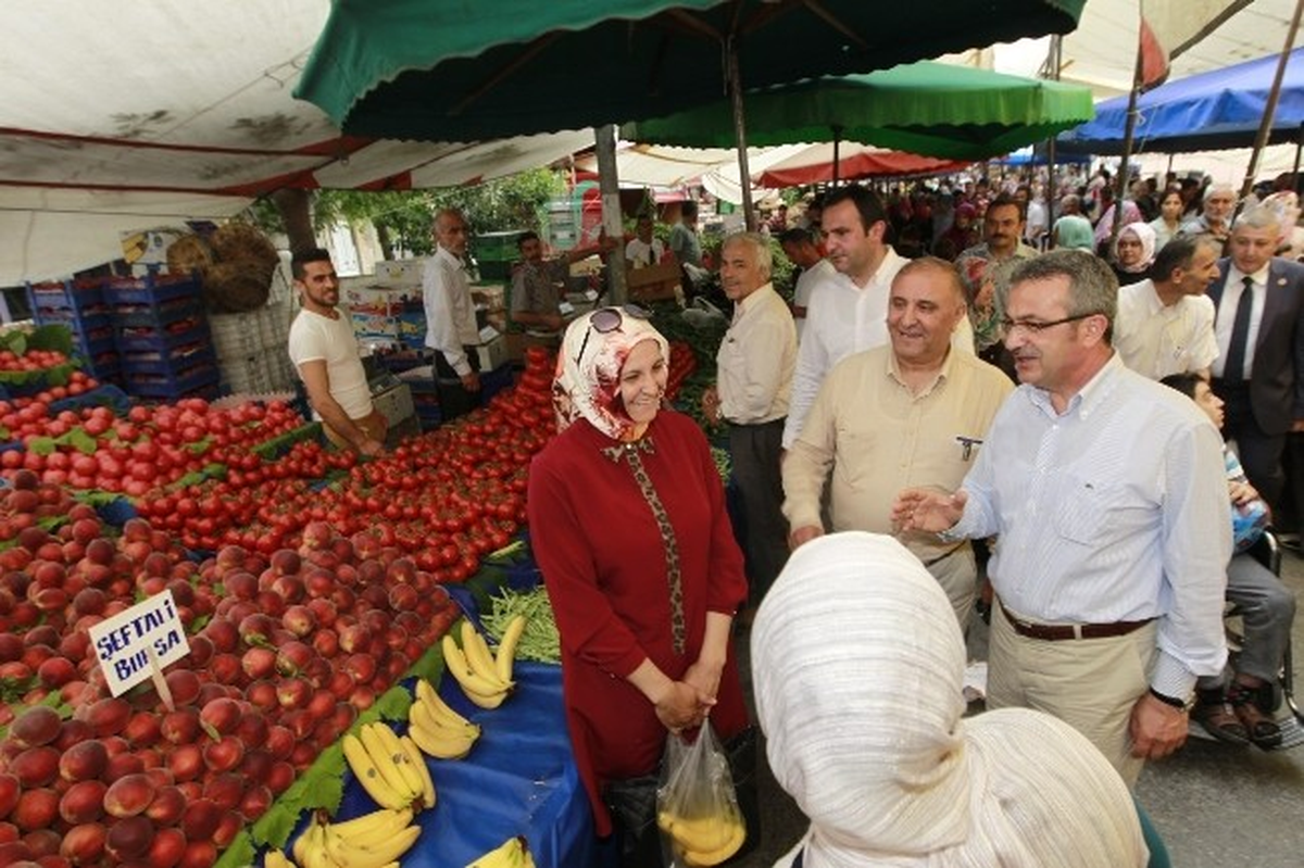 Başkan Köşker Pazartesi Pazarında