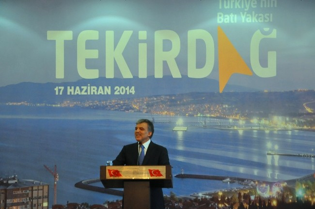 Cumhurbaşkanı Gül Tekirdağ\'da Onuruna Verilen Yemeğe Katıldı