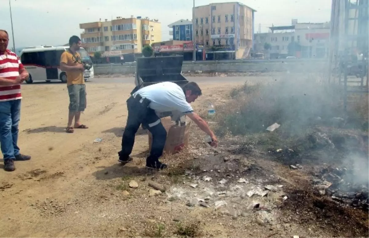 Edremit\'te Kaçak Sigara ve İçkiler Yakılarak İmha Edildi