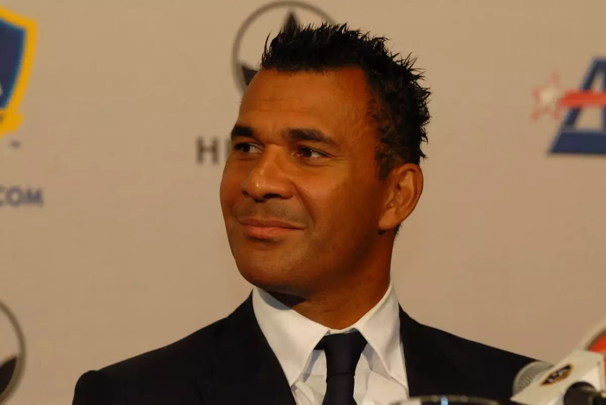 Galatasaray\'da Son Aday: Ruud Gullit