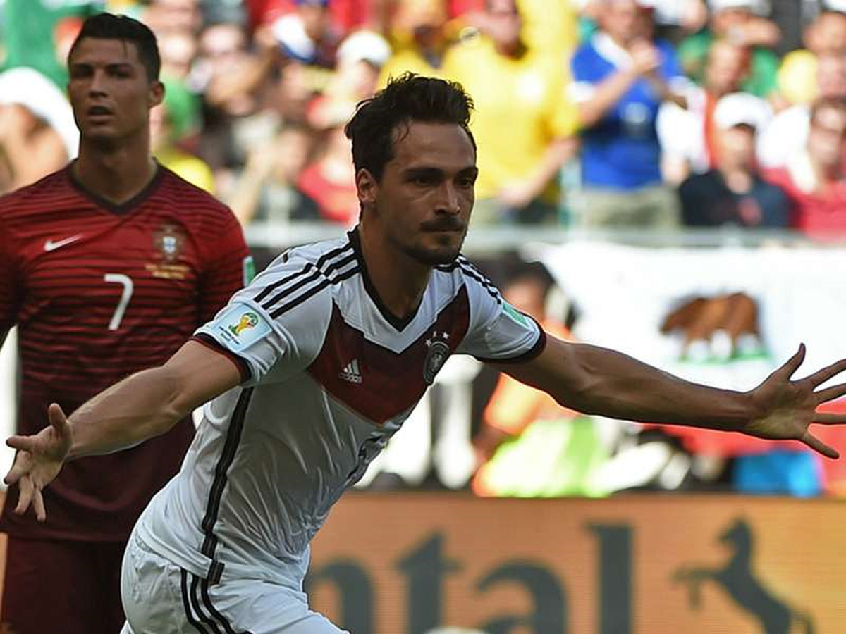 Hummels: Manchester United? Belki...