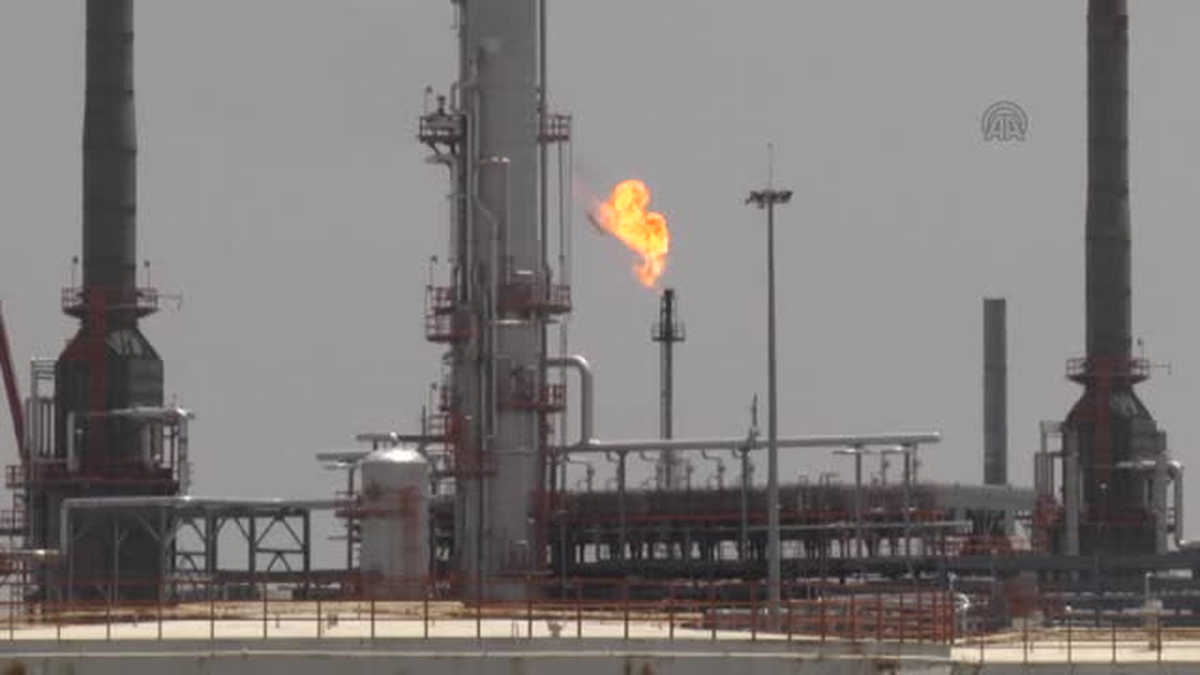 Irak\'ın birçok kentinde yakıt sıkıntısı baş gösterdi -