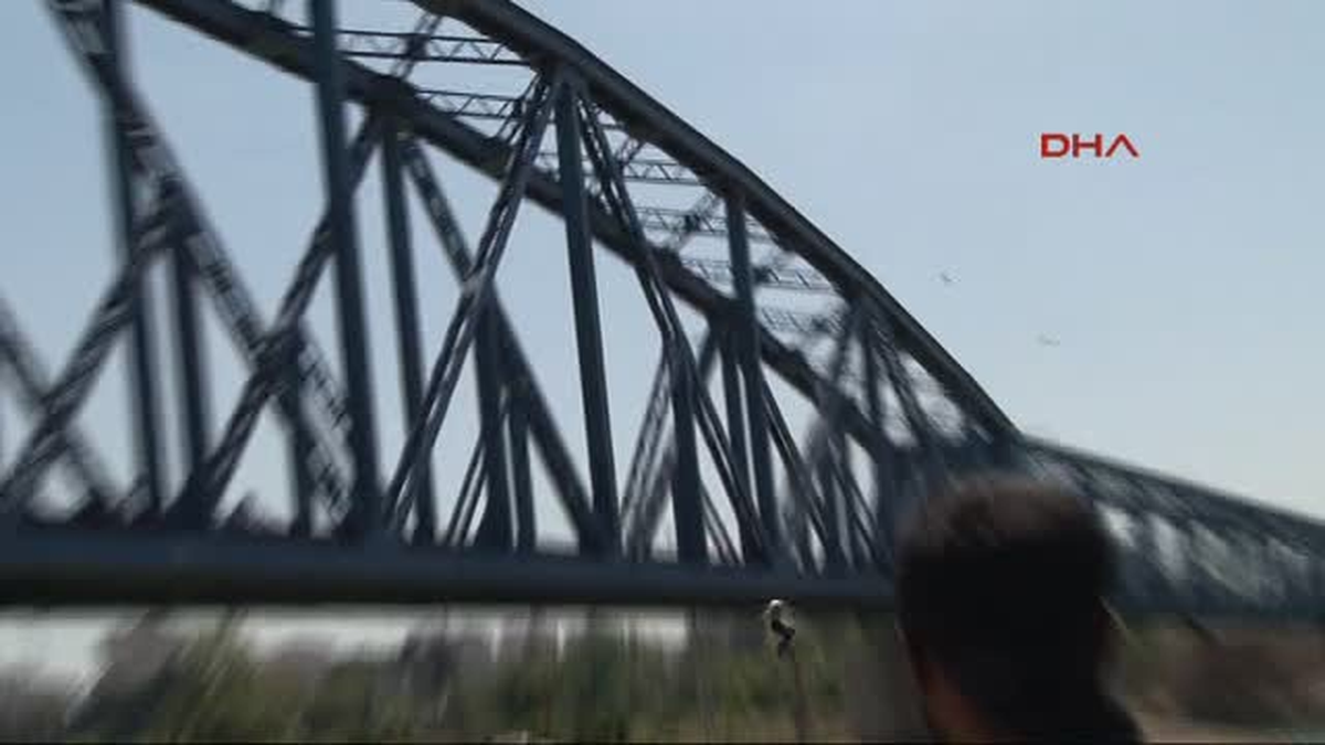 İşsiz Genç Seyhan Nehri\'ne Atlayıp İntihara Kalkıştı