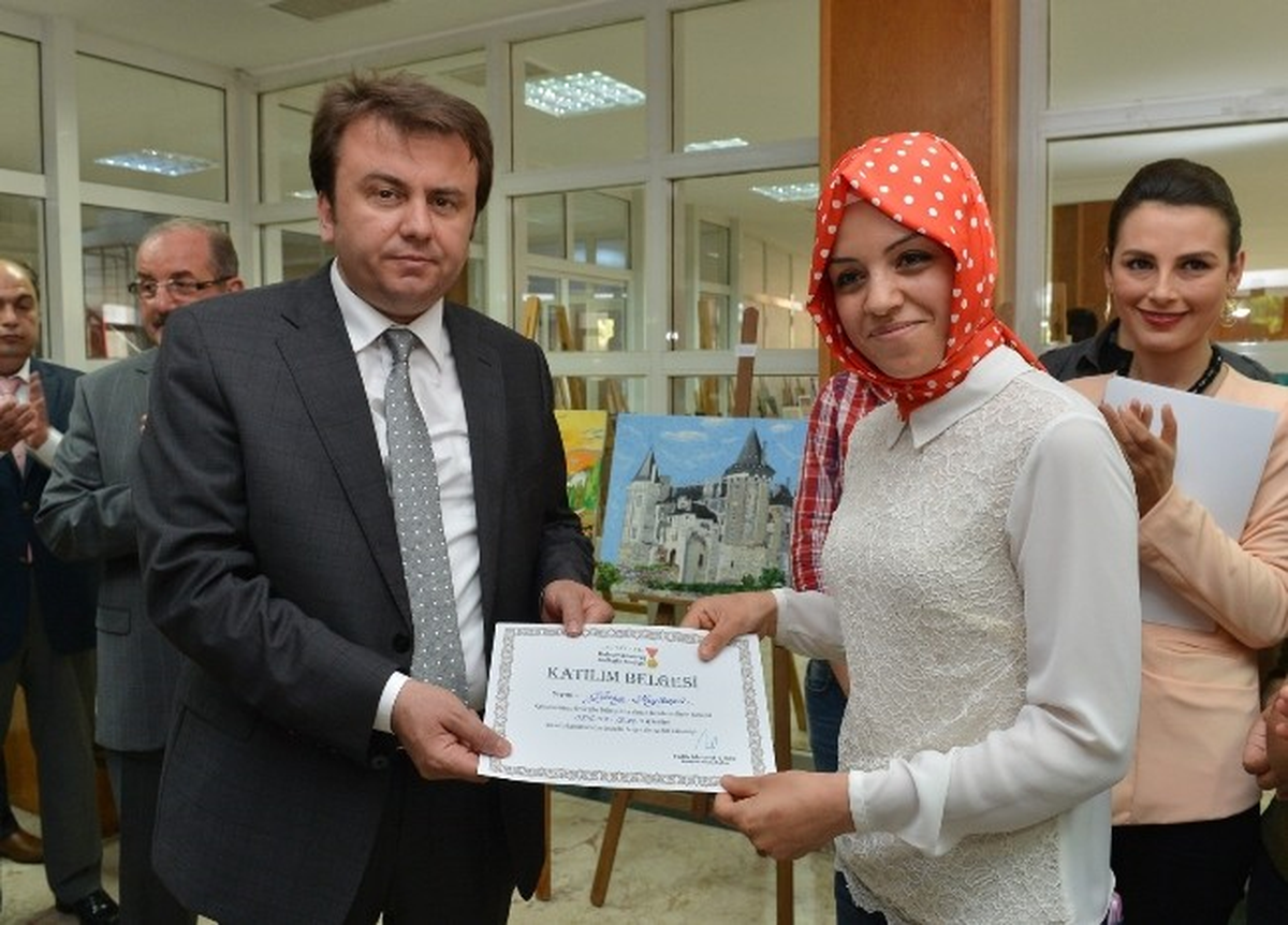 Kahramanmaraş\'ta Ebru ve Resim Sergisi Açıldı