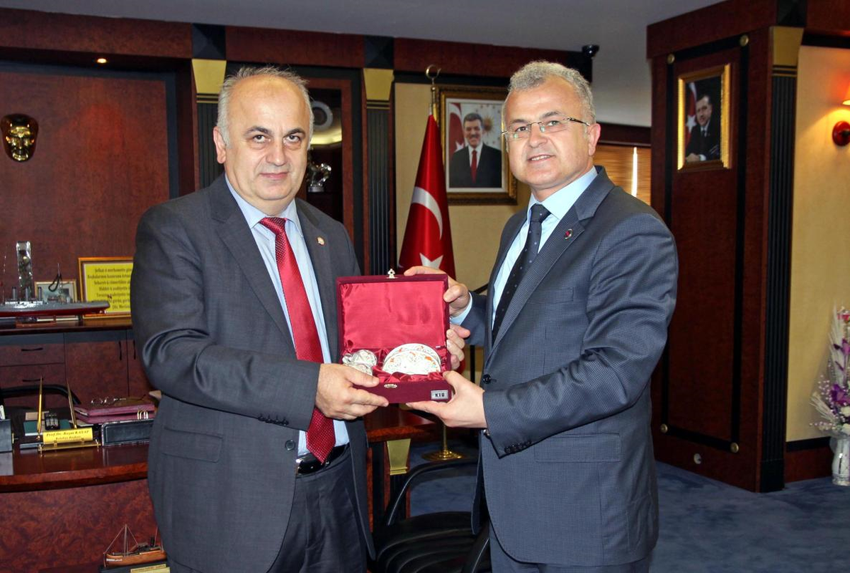 Ktü Rektörü Prof. Dr. Baykal\'dan, Başkan Kasap\'a Ziyaret