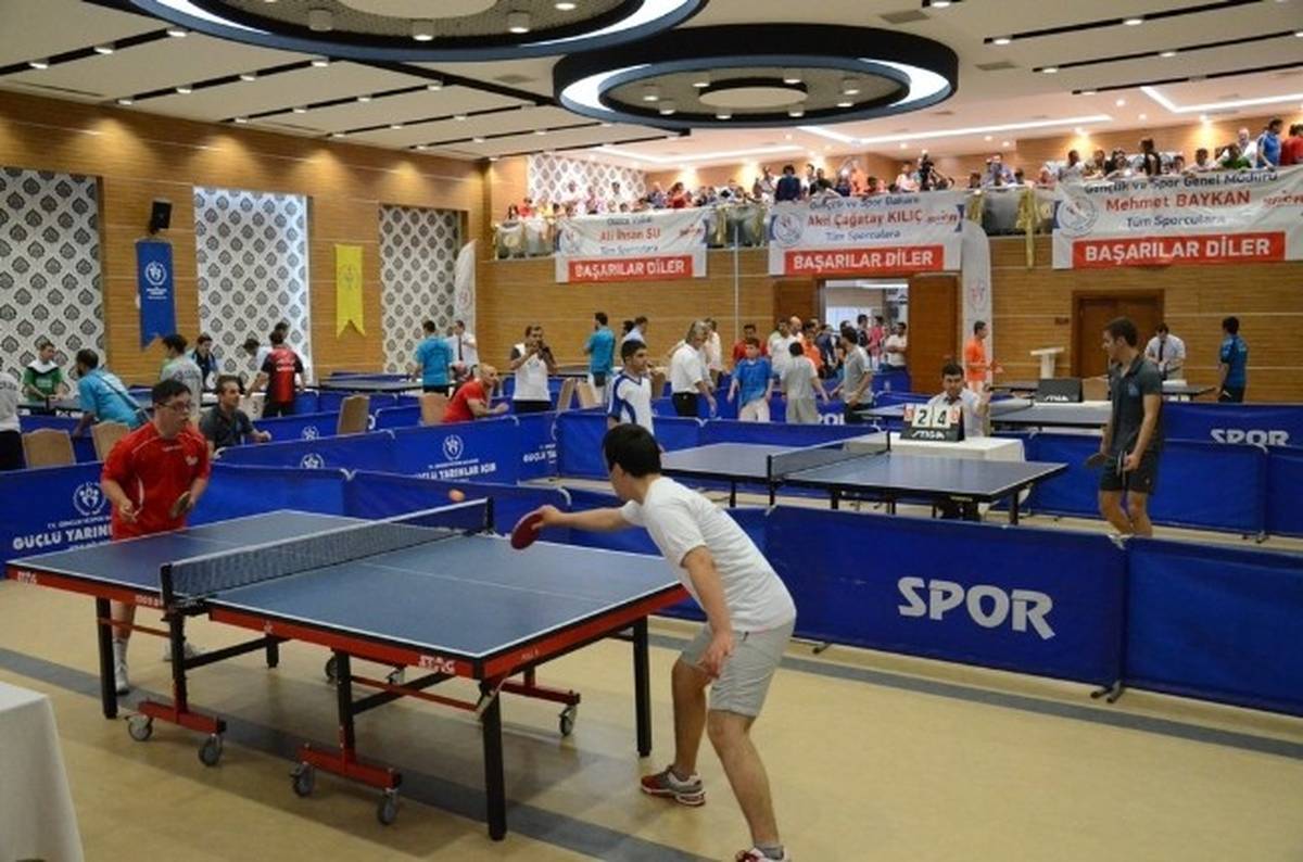 Özel Sporcular Masa Tenisi Şampiyonası Başladı