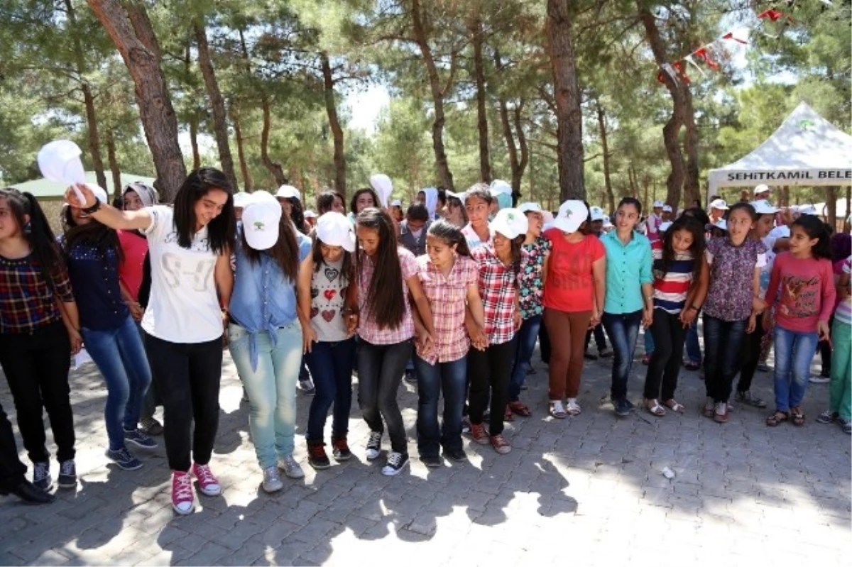 Şehitkamil Belediyesinden Öğrencilerine Piknik Keyfi