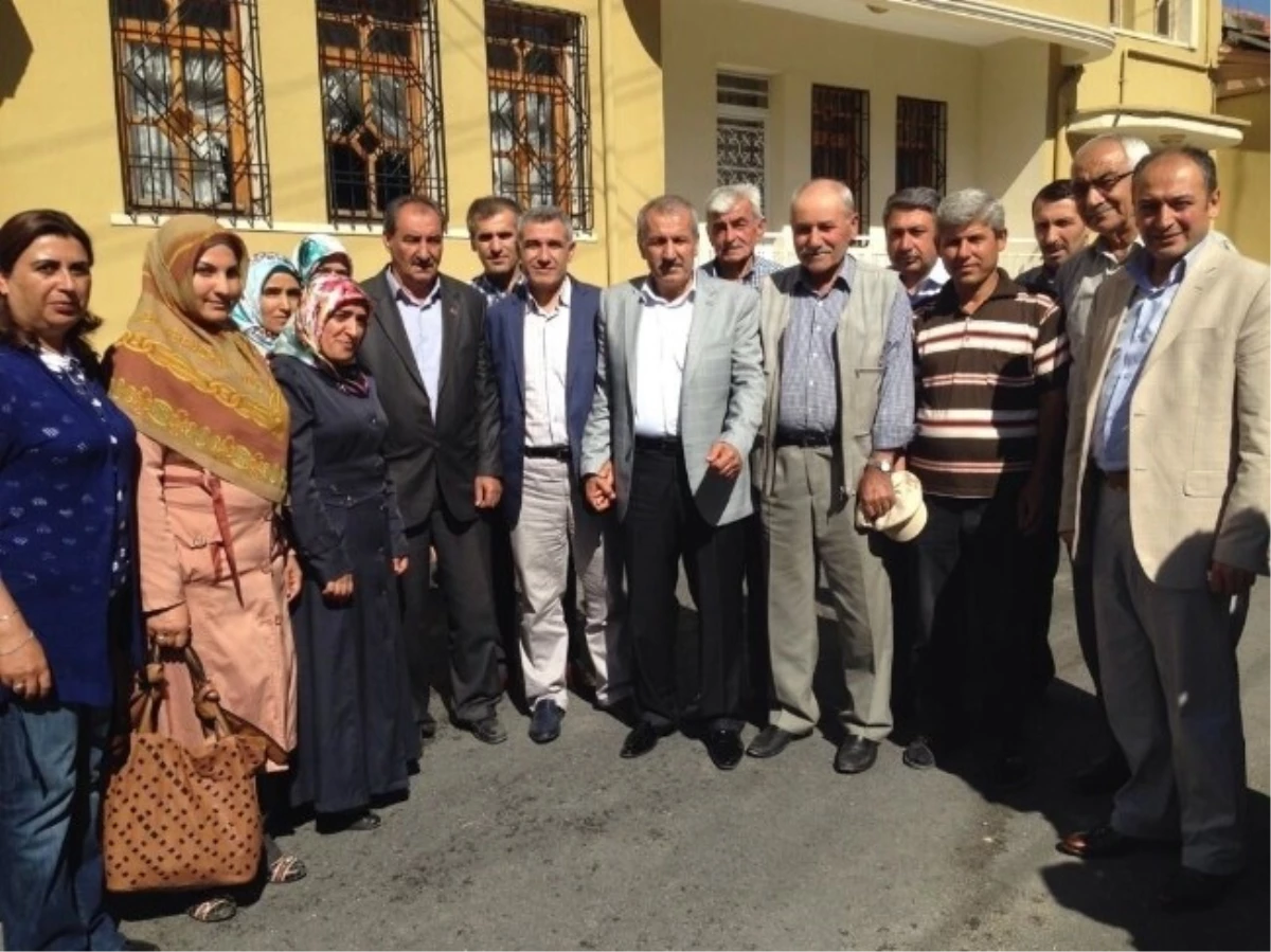 AK Parti Malatya Milletvekili Mustafa Şahin 3 Mahalleyi Ziyaret Etti