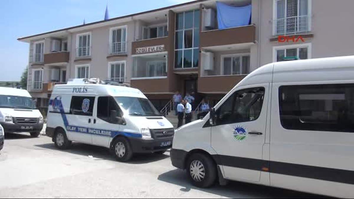 Arkadaşlarıyla Alkol Aldığı Evde Sabah Cesedi Bulundu