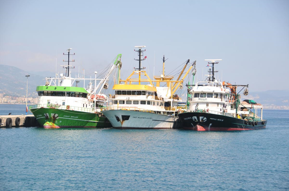 Alanya\'da Balıkçı Teknesinde İş Kazası: 1 Ölü