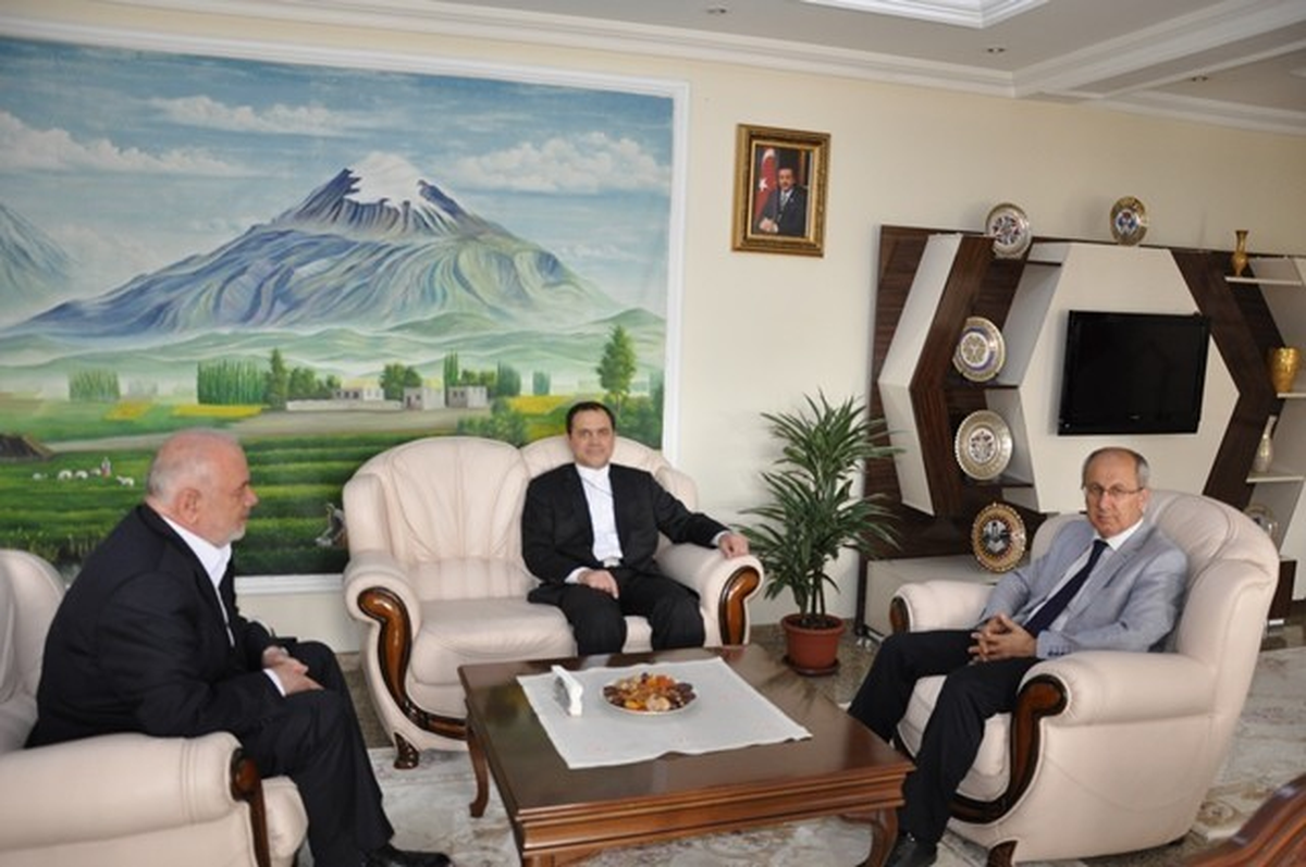 Başkonsolos Kılıçhan'dan Vali Haner'e Ziyaret