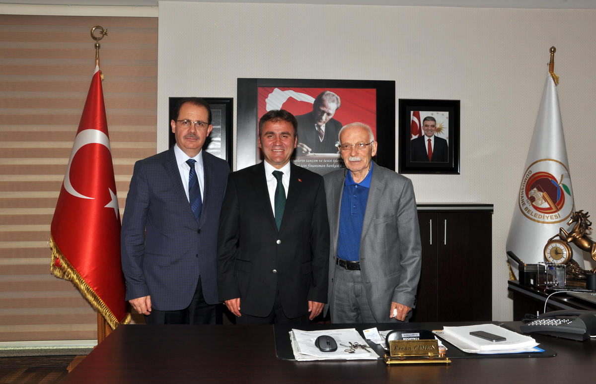 Bayburt Üniversitesi Rektörü Coşkun, Çimen\'i Ziyaret Etti