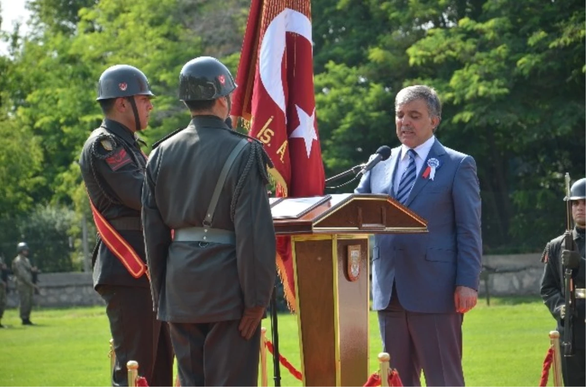 Cumhurbaşkanı Gül Sancak Teslim Törenine Katıldı