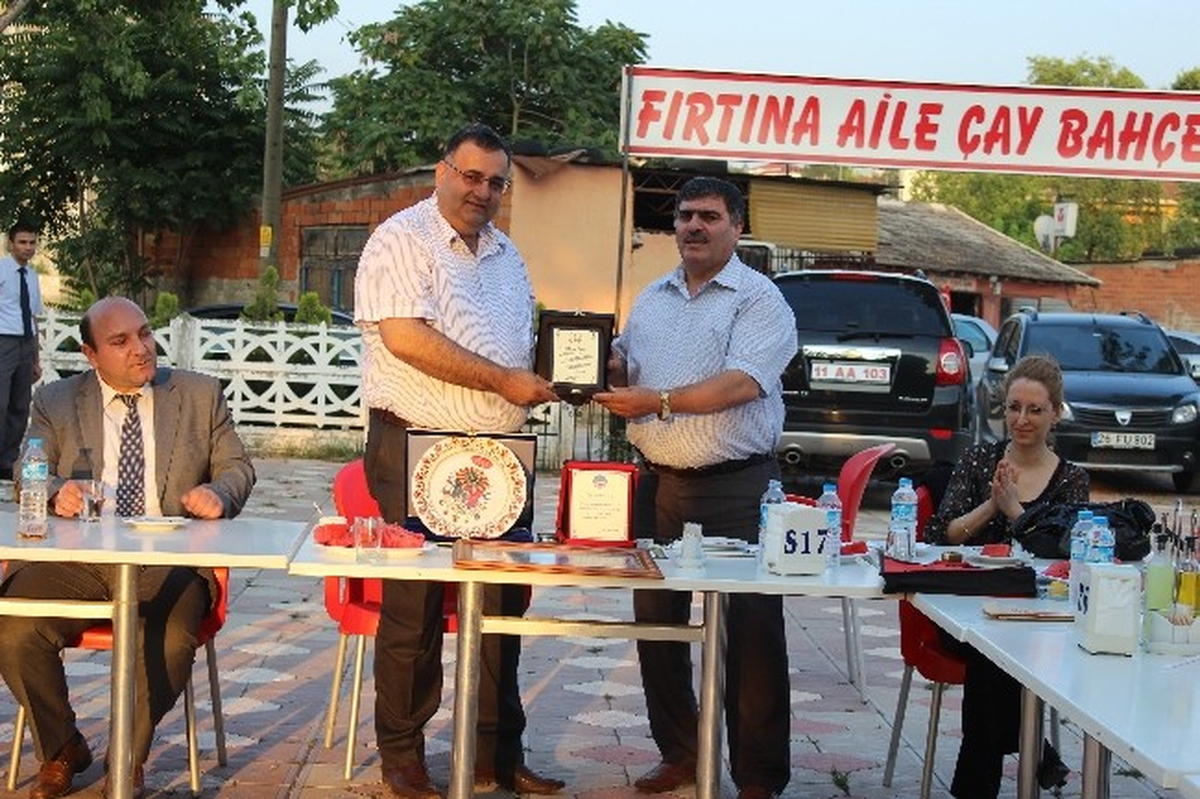 Osmaneli İlçe Milli Eğitim Müdürü Döş\'e Veda Yemeği