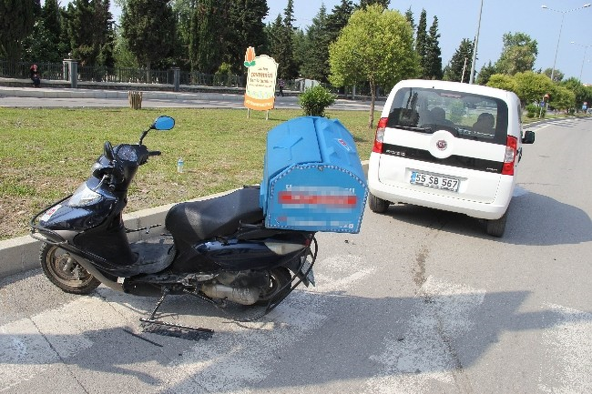 Kamyonet Motosiklete Çarptı: 1 Yaralı