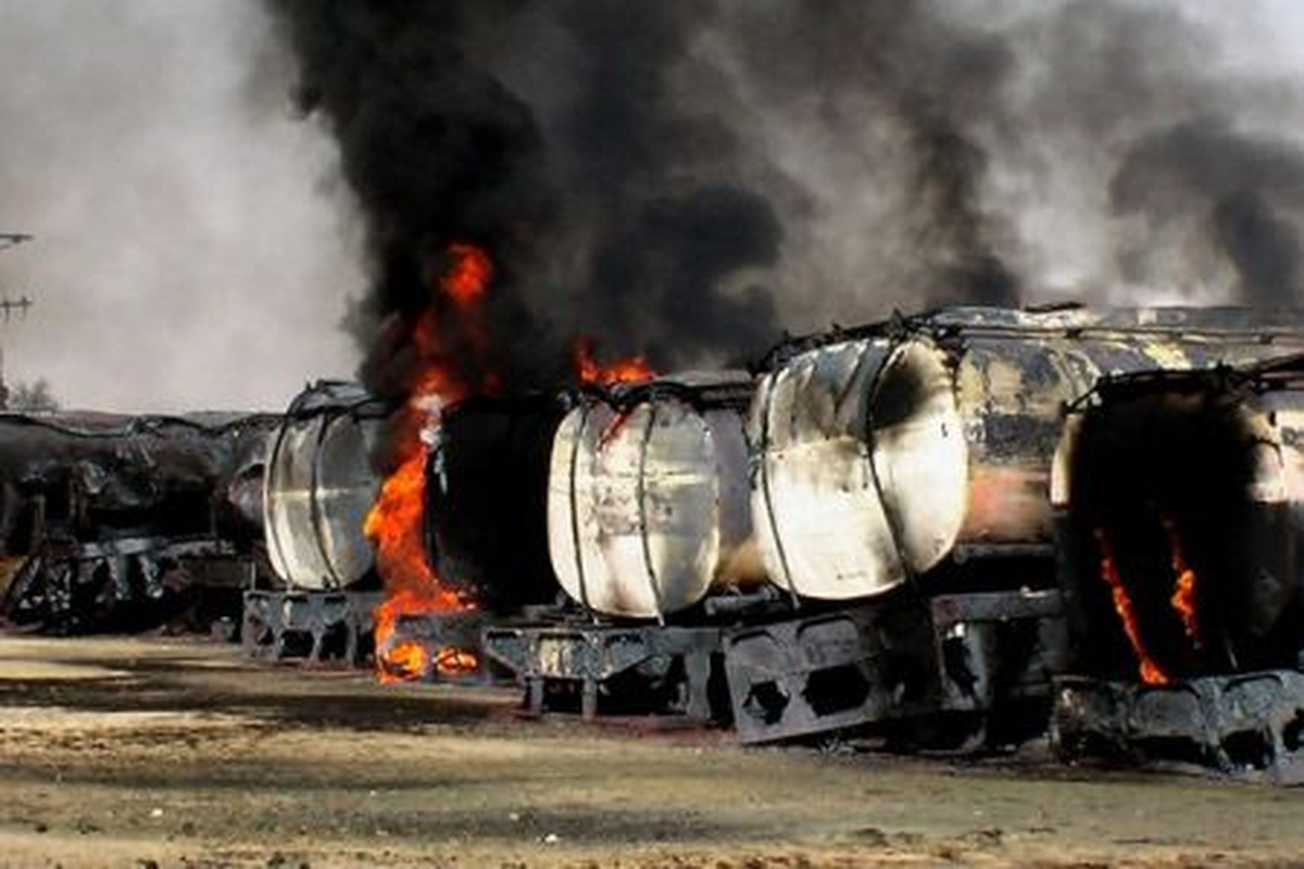 Afganistan\'da NATO Tankerlerine Saldırı