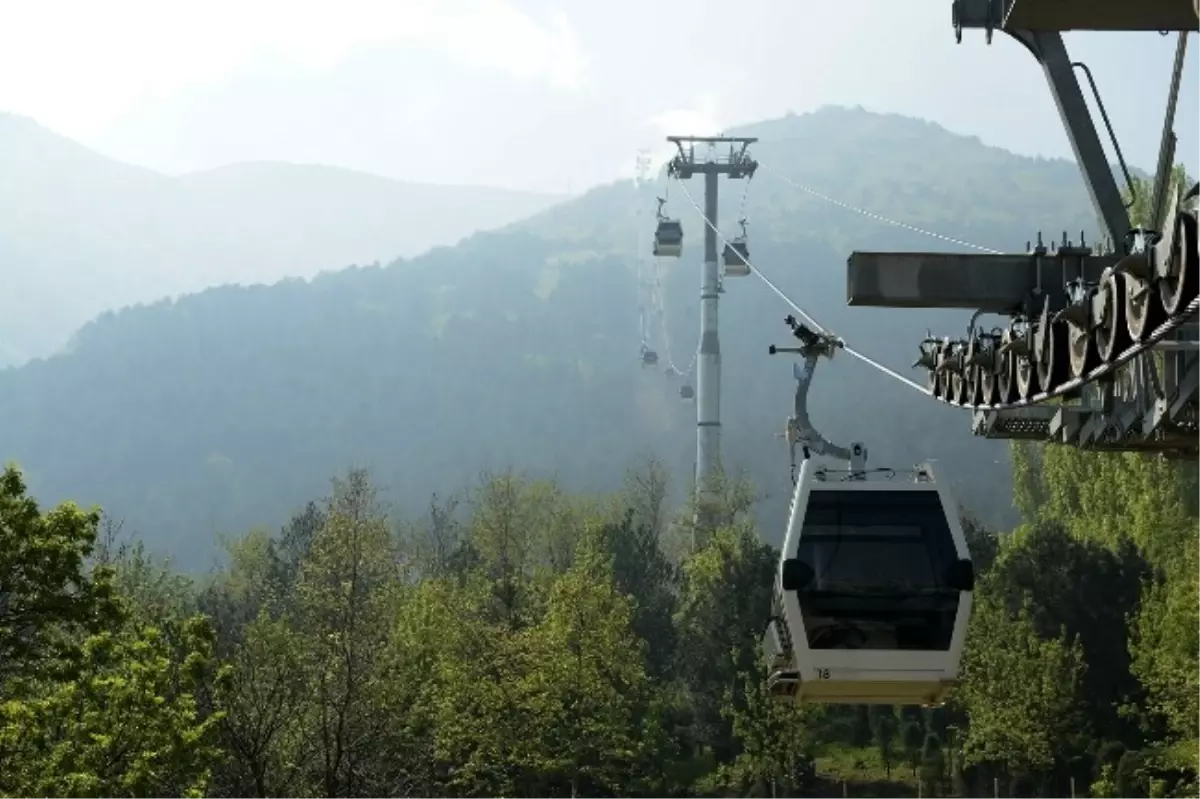 Arınç\'ın Açılışını Yaptığı Teleferikte İzdiham (2)