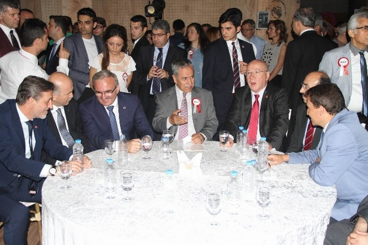 Başbakan Yardımcısı Arnıç, Balyoz Kararını Değerlendirdi
