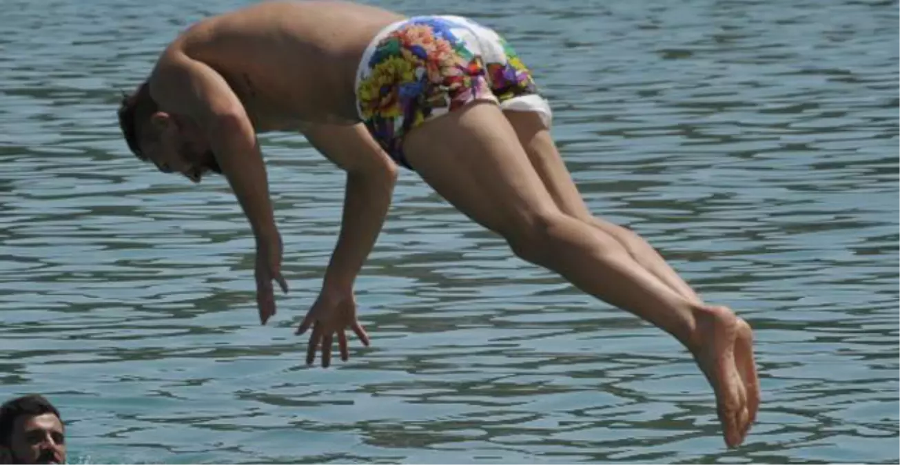 Caner Erkin, Top Şeklinde Dövme Yaptırdı