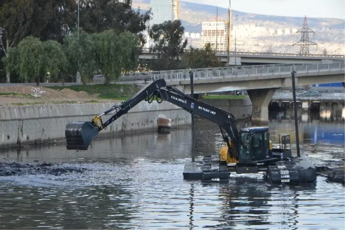 İzmir Körfezi İçin Çifte Temizlik