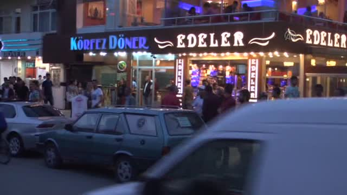 Kaldırıma bırakılan çantadan ütü çıktı -