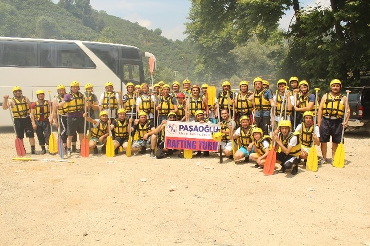 Kütahyalı Elektrikçilerin Rafting Heyecanı