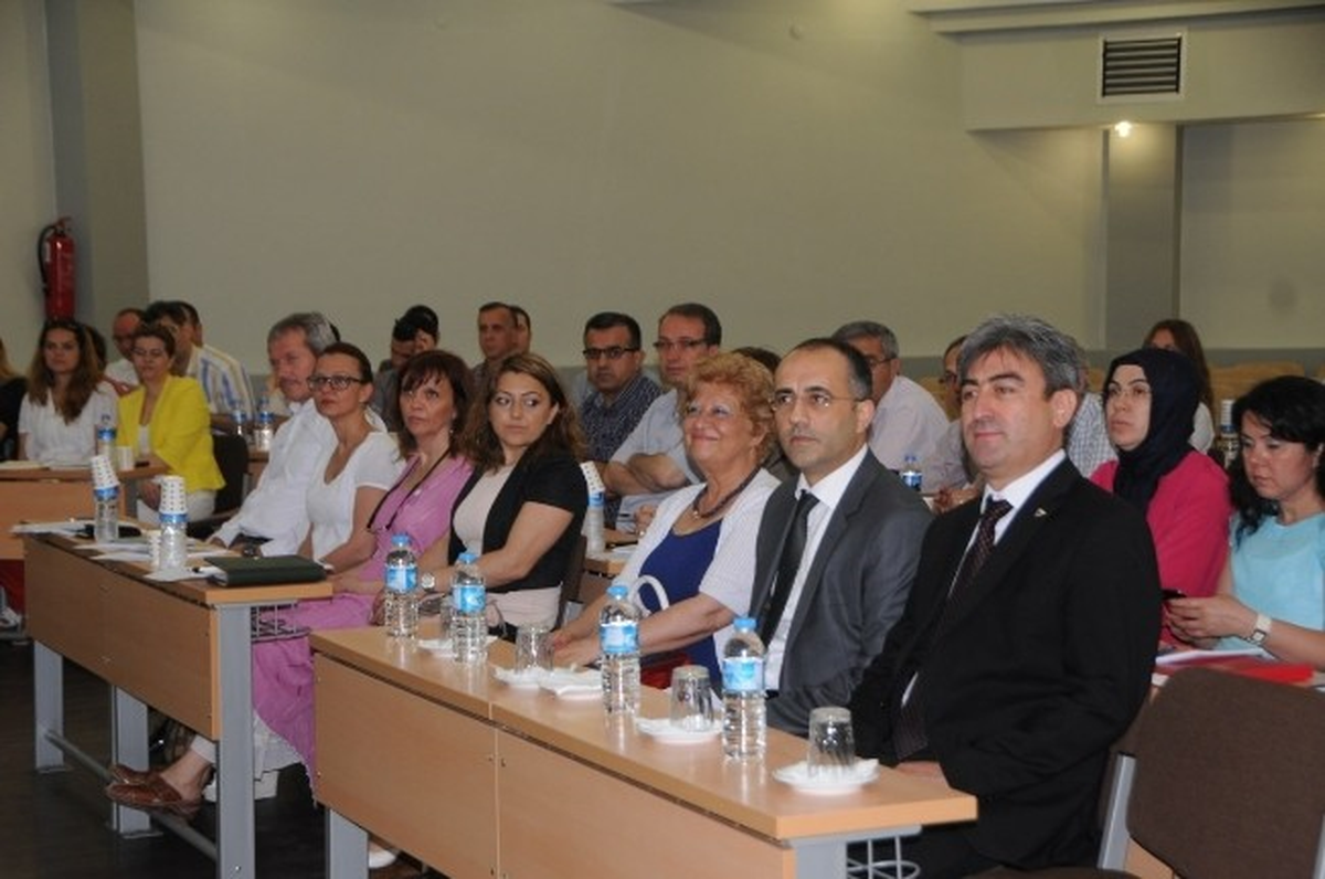 Manisa Büyükşehir Belediye Personeline Stratejik Plan Eğitimi