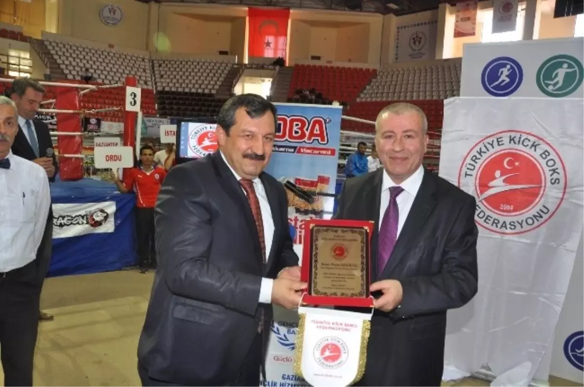 Oba Makarna Kickboks Türkiye Şampiyonası\'nın Resmi Sponsoru Oldu