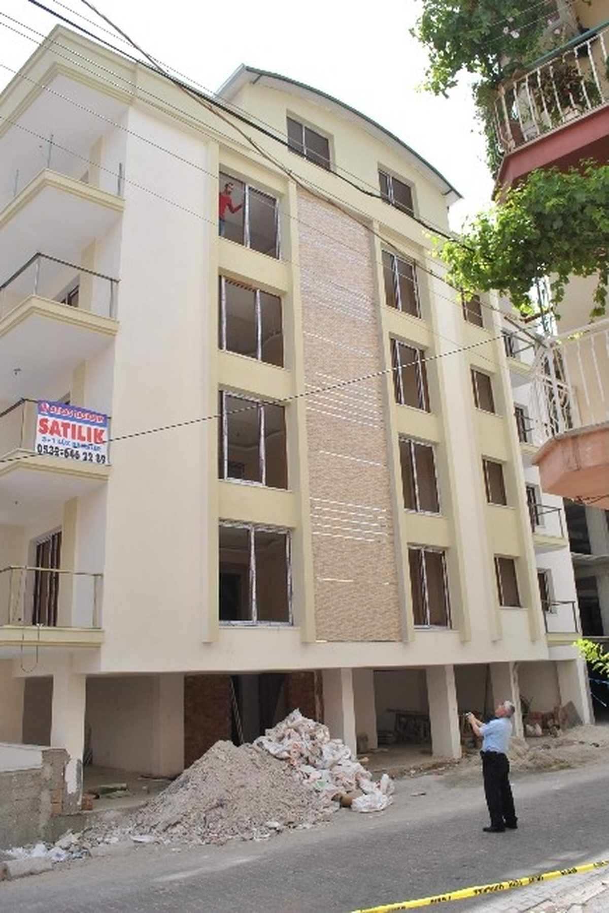 Sevdiği Kız Kendisinden Şikayetçi Olunca İntihar Etmek İstedi