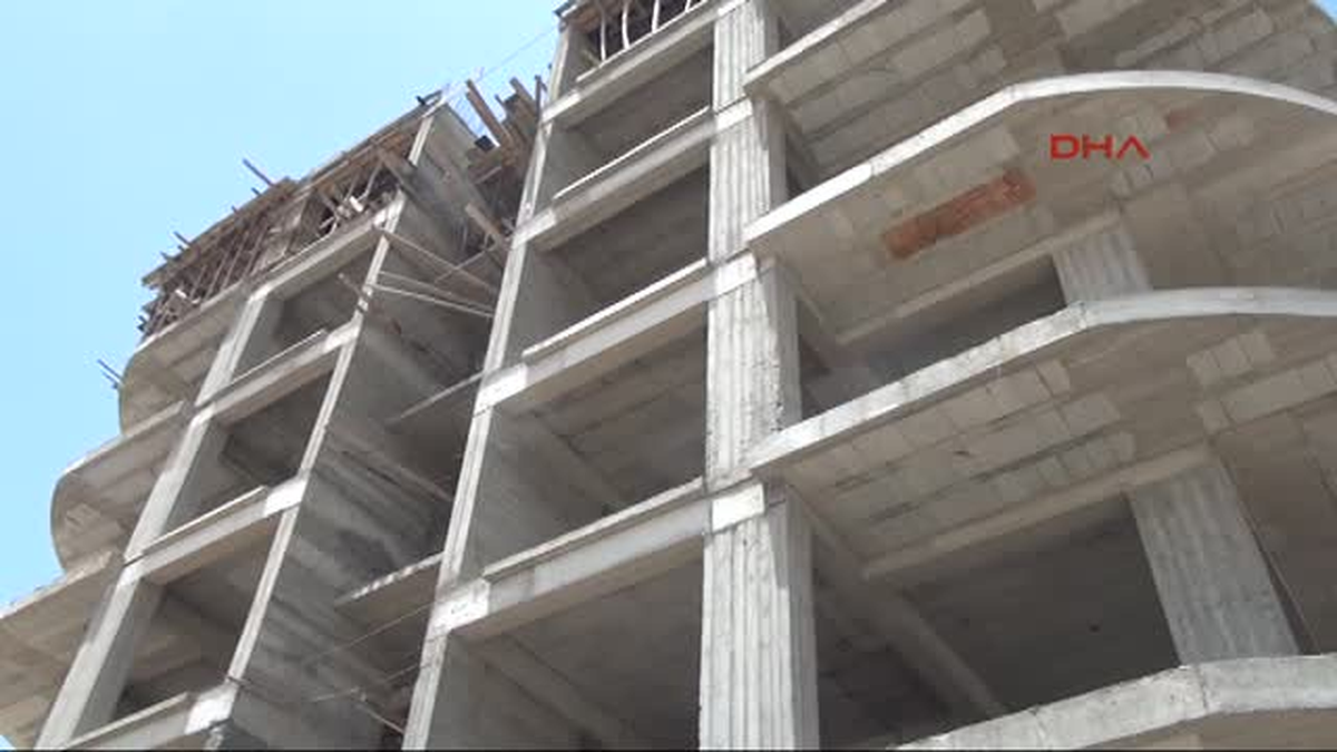 Adıyaman\'da 7\'inci Kattan Düşen İşçi Öldü