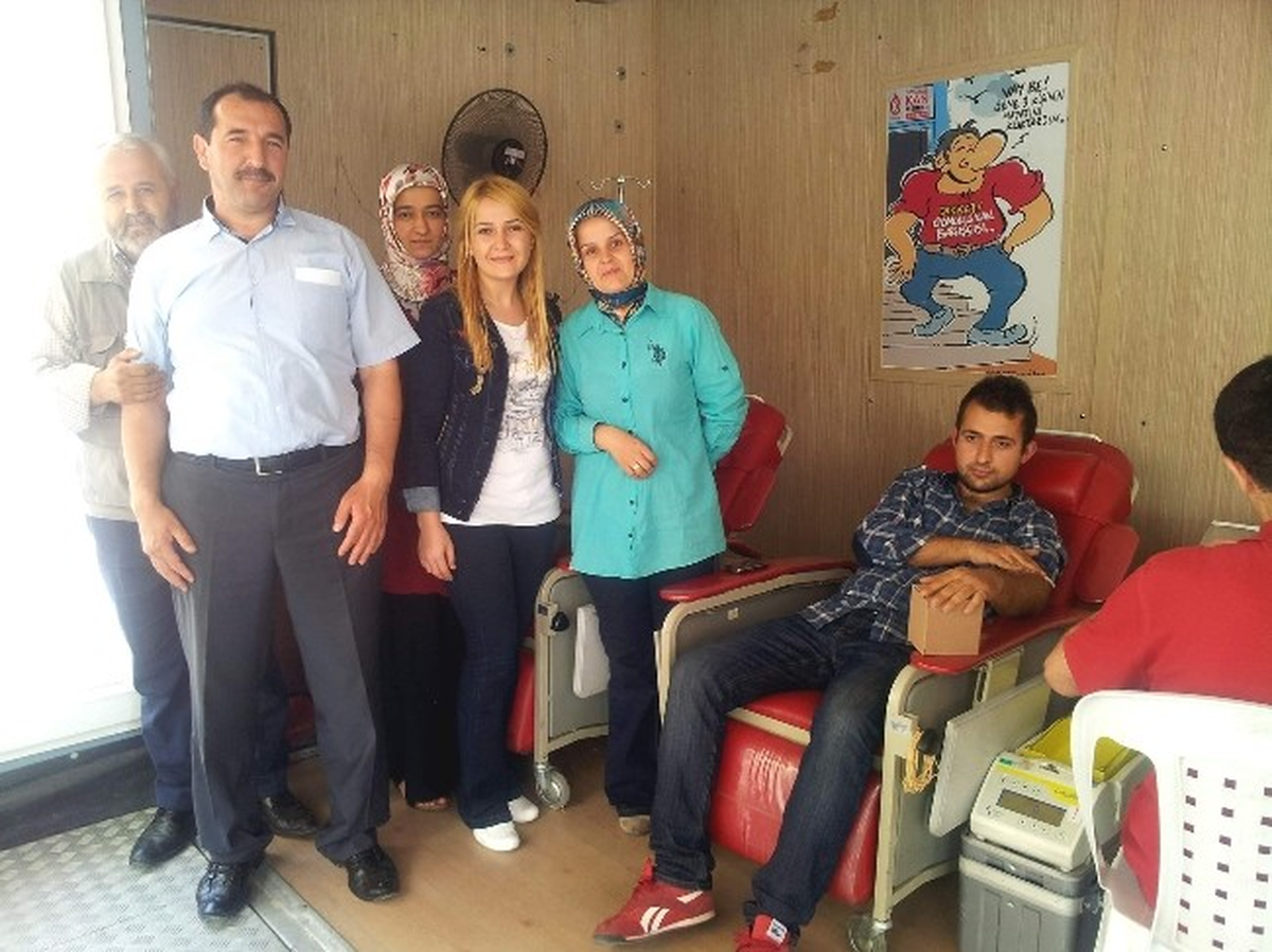 AK Parti Kadın Kollarından Kan Bağışı Kampanyası