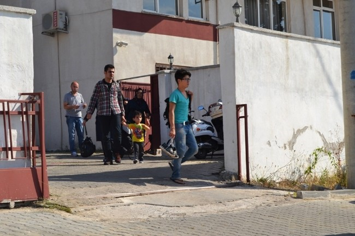 Ayvalık\'ta 35 Afgan Mülteci Yakalandı