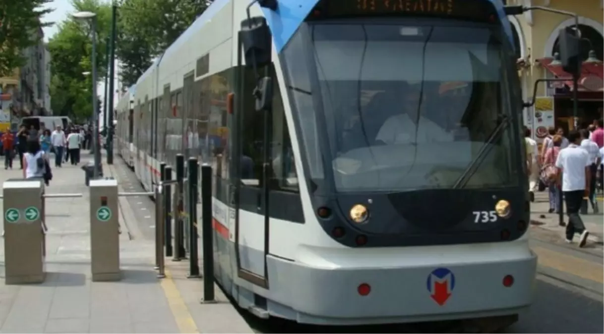 Bağcılar-Kabataş Tramvay Hattında Yenileme Çalışması