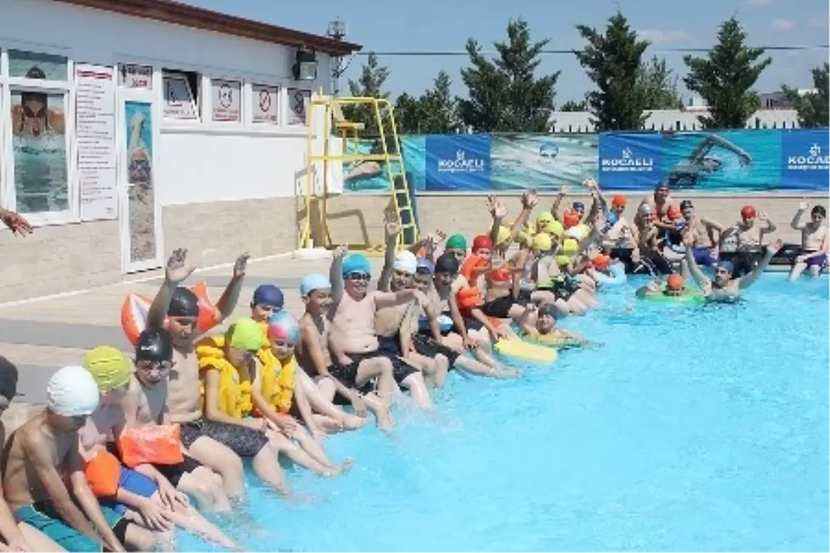 Büyükşehir Havuzları Açıldı