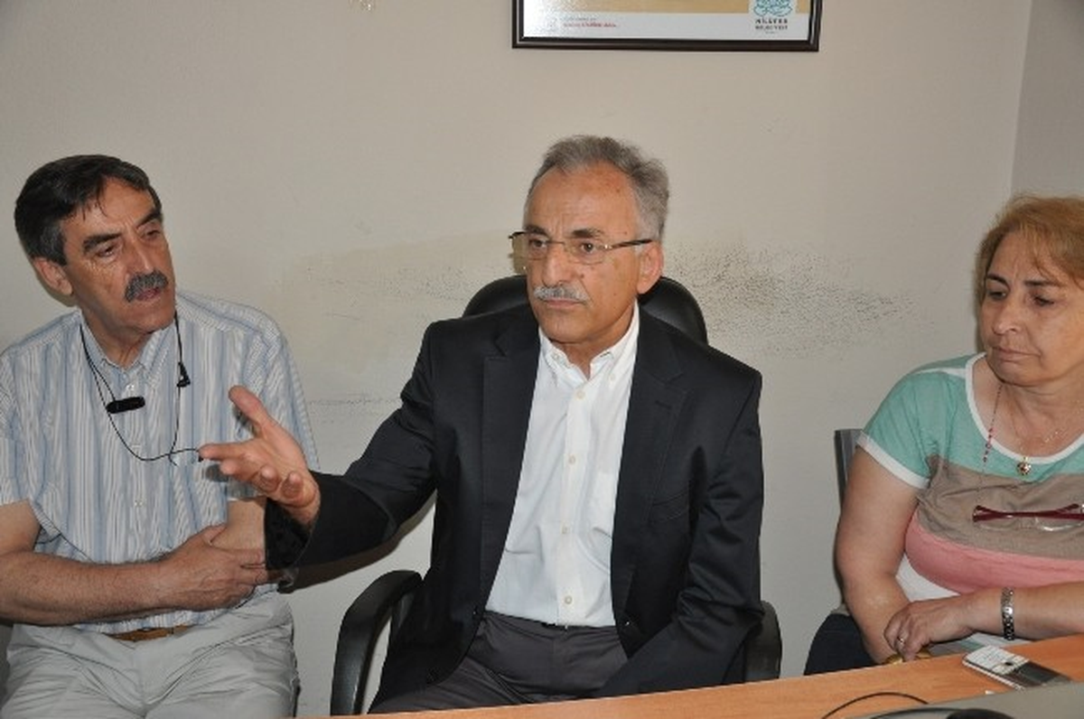 Eski CHP Genel Başkanı Karayalçın\'dan Çatı Adayı Değerlendirmesi