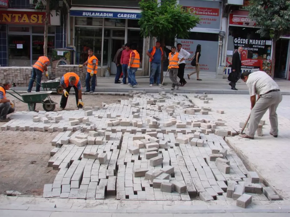 Gümüşhane\'de Cadde Yenileme Çalışması Yapılıyor