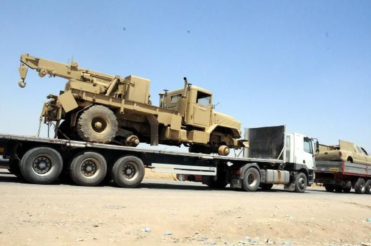 Irak Ordusundan Kalan Zırhlı Araçlar Erbil\'e Getiriliyor