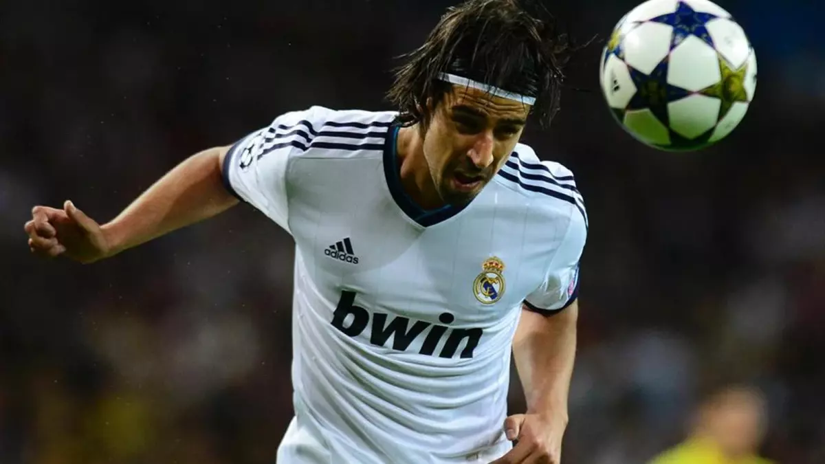 Liverpool Khedira İçin Harekete Geçti