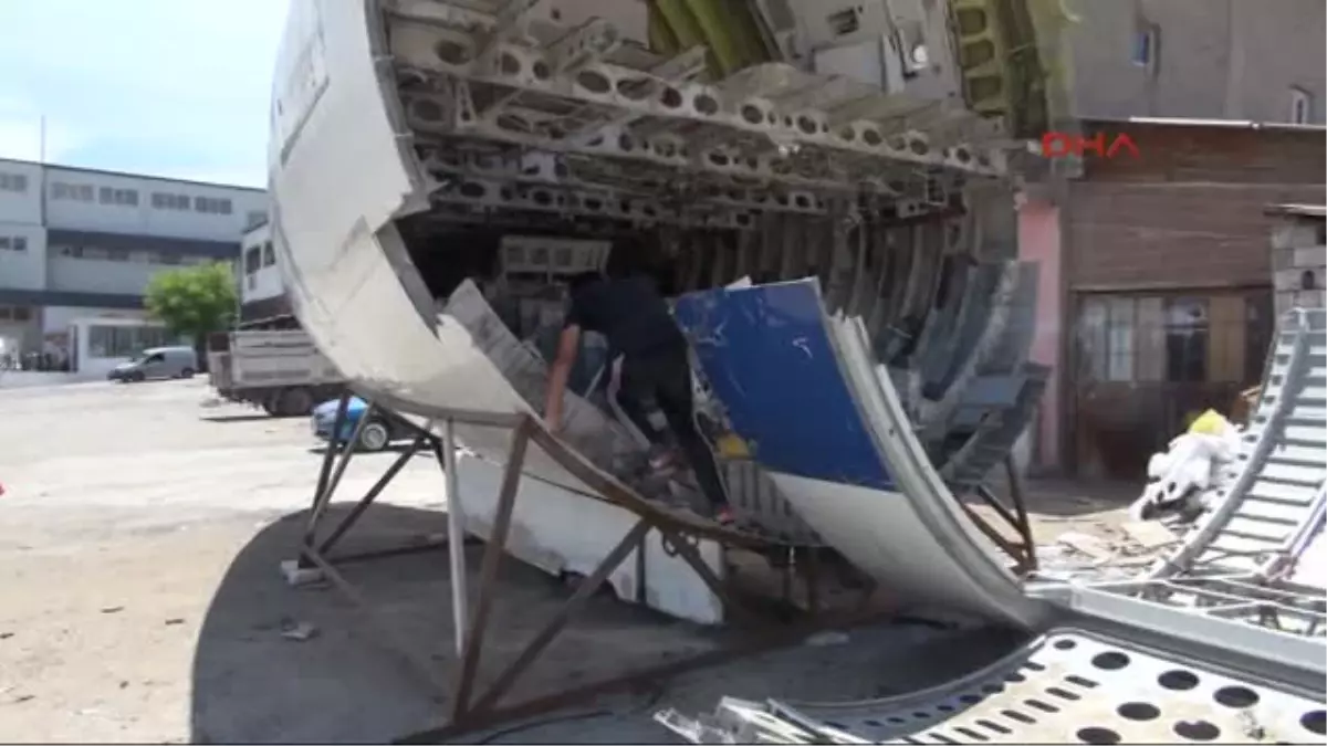 Oto Sanayide Uçak Montajı Yaptılar