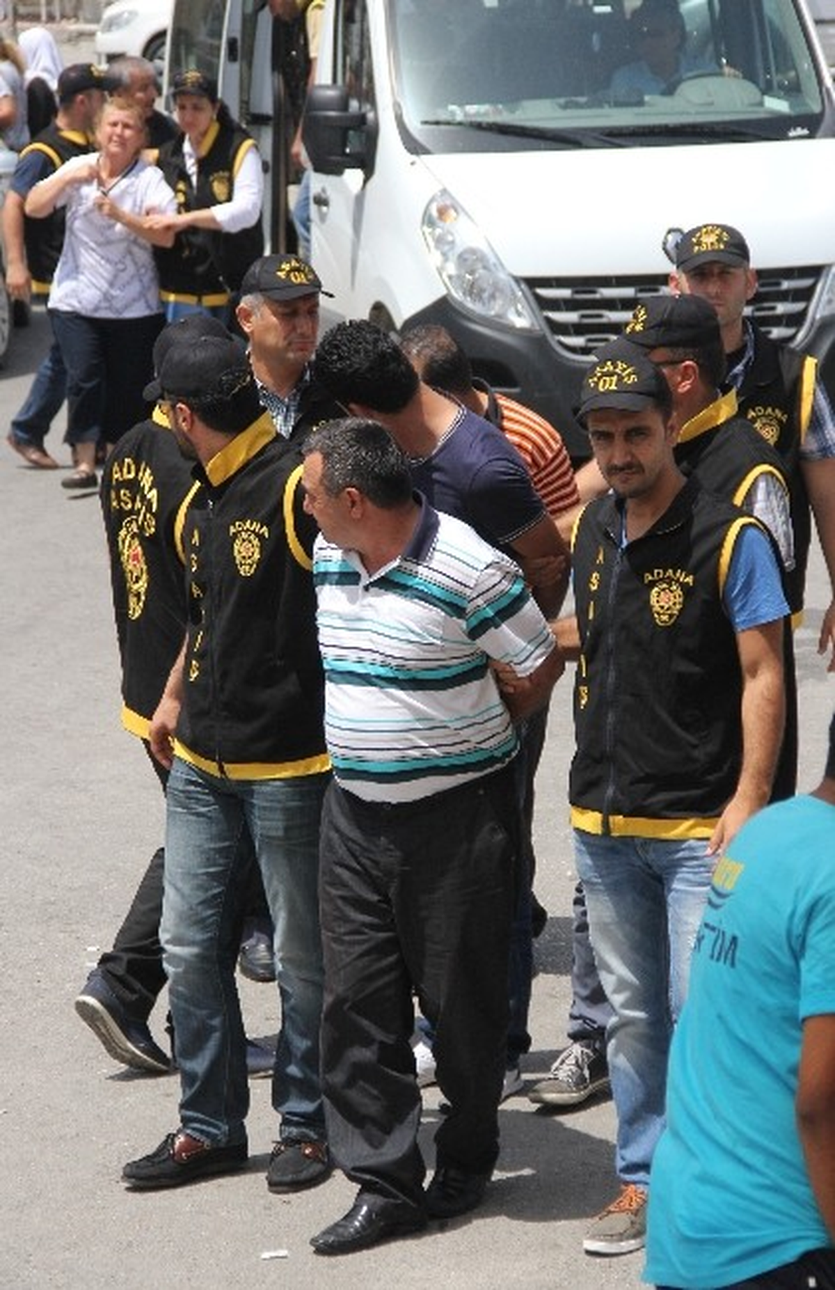 PKK Tehdidiyle Dolandırıcılık Yapan Beş Kişi Tutuklandı