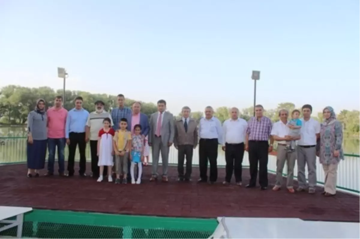 Şekerspor Satranç Takımı Şampiyona Öncesi Moral Depoladı
