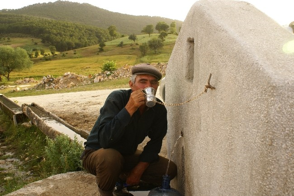 Şifa İçin Kirazlıoluk Çeşmesine Koşuyorlar