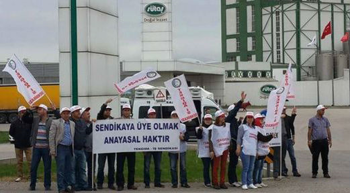 Sütaş İşçileri Eylemlerini İstanbul\'a Taşıyor