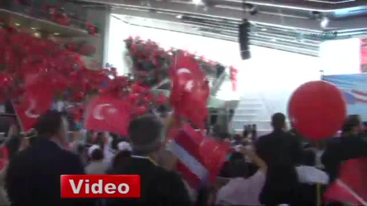 Yüzükleri Başbakan Taktı