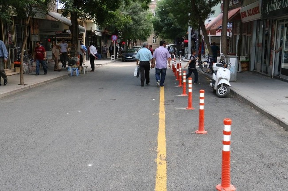 Aksaray\'da Trafik Düzenlemesi Sürüyor