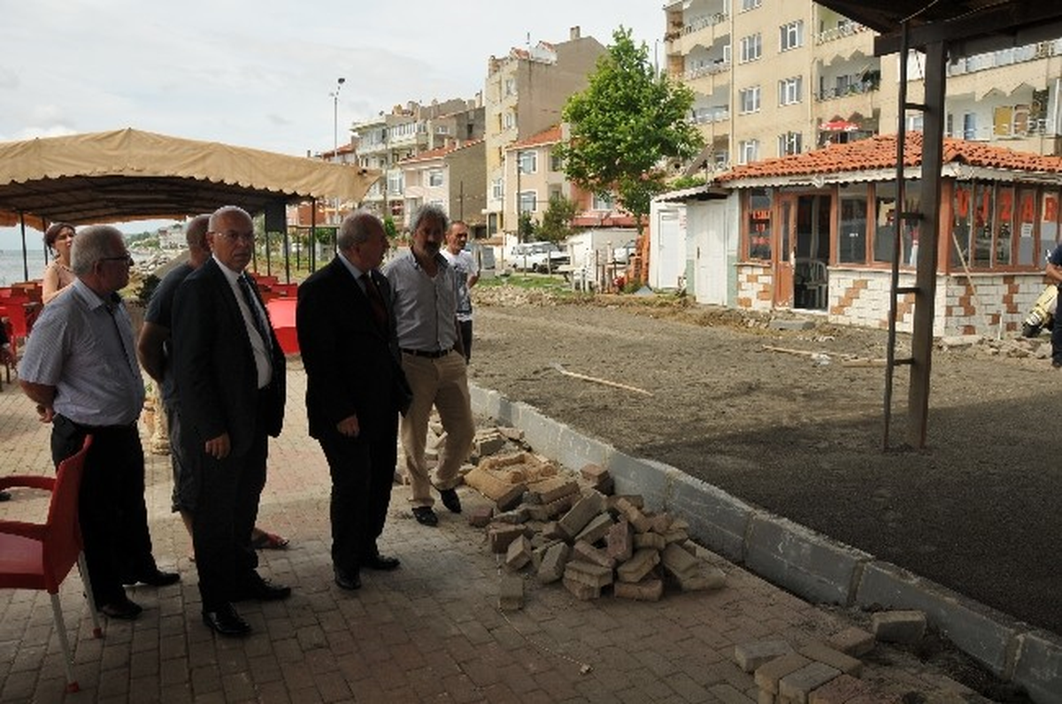 Altınova Yürüyüş Yolunun Yapımı Devam Ediyor